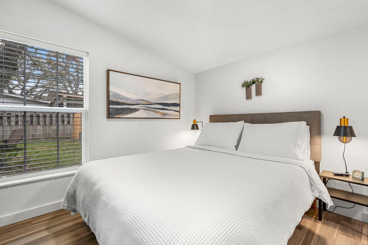 New! The Yellow Door- Downtown Wimberley W/ River Access Ngoại thất bức ảnh